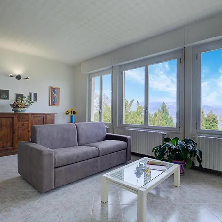 Lorenza Rooftop View - Happy Daire *