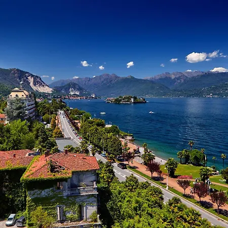 Lorenza Rooftop: Maggiore View Balcony Near - Happy *